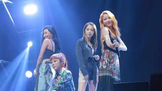 韩国女团成员在国际舞台上的演出惊艳全场