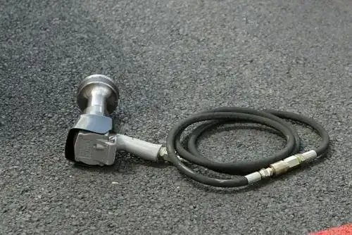 图文土耳其维修站东西杂烩这个气锤很孤单