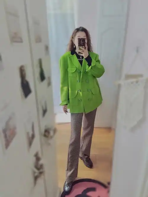 ootd绿西装