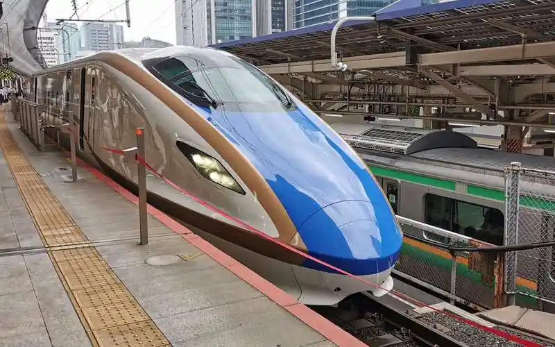 上越新干线 e7系 大宫站进站