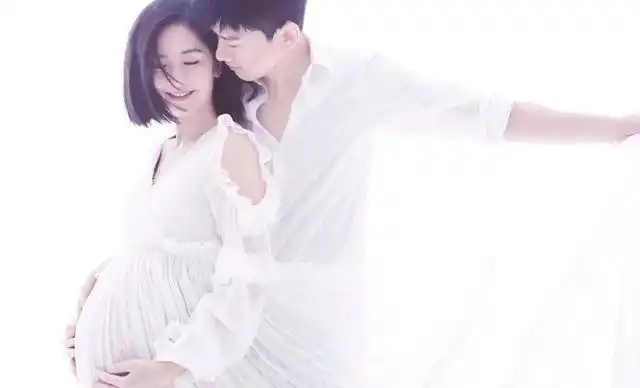 40岁谢娜二胎孕肚照曝光,疑似又是双胞胎