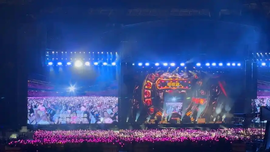 周杰伦演唱会超绝现场!