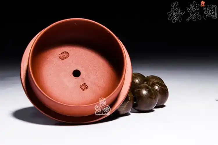 两小无猜(中) 紫砂名人朱建伟作品《两小无猜》紫砂壶 民俗主题