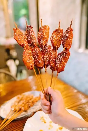 一点都不夸张!江南这家烧烤店,光靠皮皮虾的体型就能征服你!