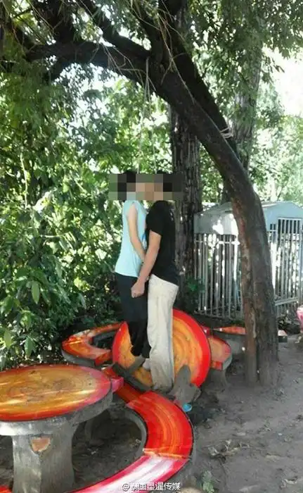泰国一情侣上吊自杀疑殉情曝现场惨图 女孩仅16岁