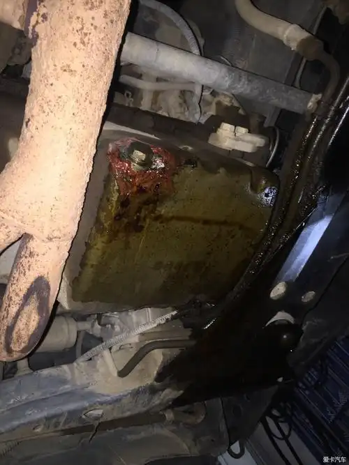 漏油,机油尺到底了,求助各位大神_君威论坛_爱卡汽车