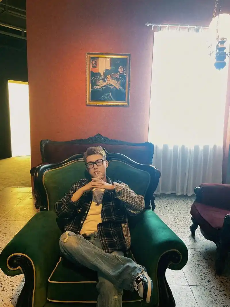 杰伦艺术展.叶惠美这张封面照氛围感顶满#叶惠美 #周杰伦#艺 - 抖音