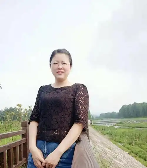 36岁女白领嫁给42岁农民工过上田园生活5年后发现妻子的秘密