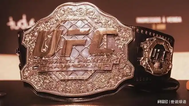 终于在2018年,张伟丽与ufc签约,正式开启了夺取金腰带之路.