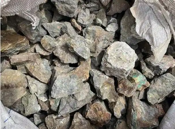 能经过选矿成为含金品位较高的金精矿或者说是金矿砂,金精矿需要经过