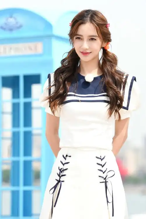 简介:angelababy《奔跑吧》水手服造型图片,分享一组