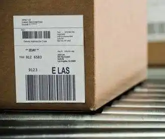 出口商缩写,目的地名称,参考号码等),纸箱唛头的作用在于使货物在装卸