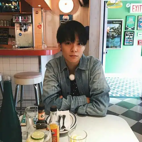 韩国女爱豆头像fx刘逸云amber