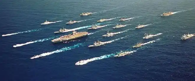 但究竟是双航母战斗群好呢?还是单航母编队好呢?