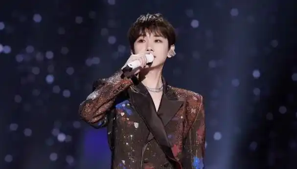 娱乐圈的拜高踩低,在"网络歌手"汪苏泷身上,展现得淋漓尽致