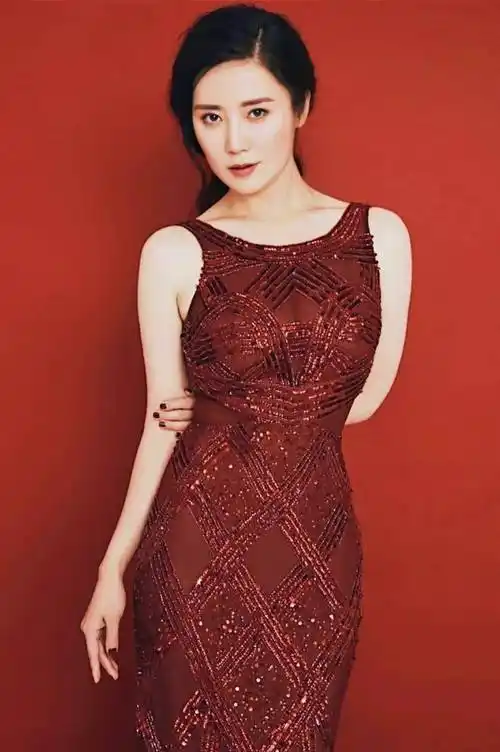 和章子怡是同学,出道多年零绯闻,不争不抢一直当配角,一股清流_张彤