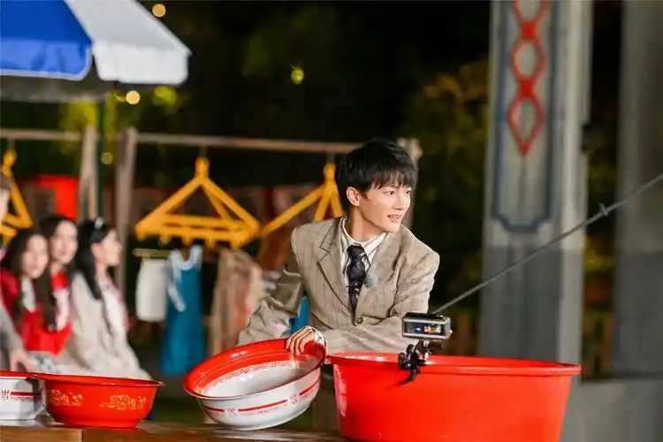 《奔跑吧》第十季今晚首播!