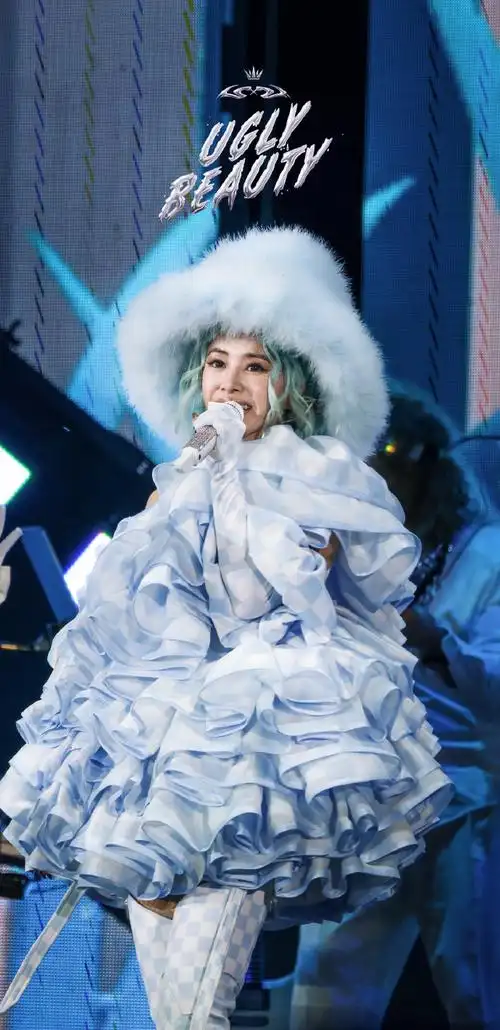 周中快乐@蔡依林  请查收一组绝美氛围感壁纸95    #蔡依林ugly