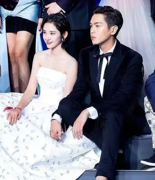 娱乐圈"双喜临门"撒两把糖,张若昀唐艺昕月底结婚,韩庚已领证_网友