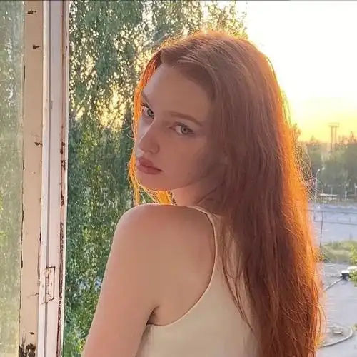 ins又酷又美的欧美女生头像