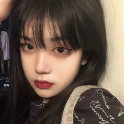 高冷女生真人头像 拿图dd 礼貌拿图图源网络 侵权会删掉.