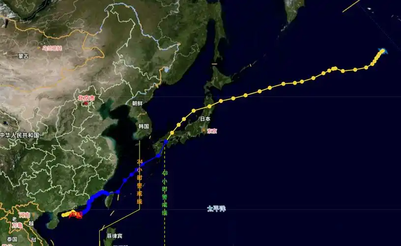 2021年第9号台风"卢碧"移动路径两个台风相距较近时,有可能发生双台风