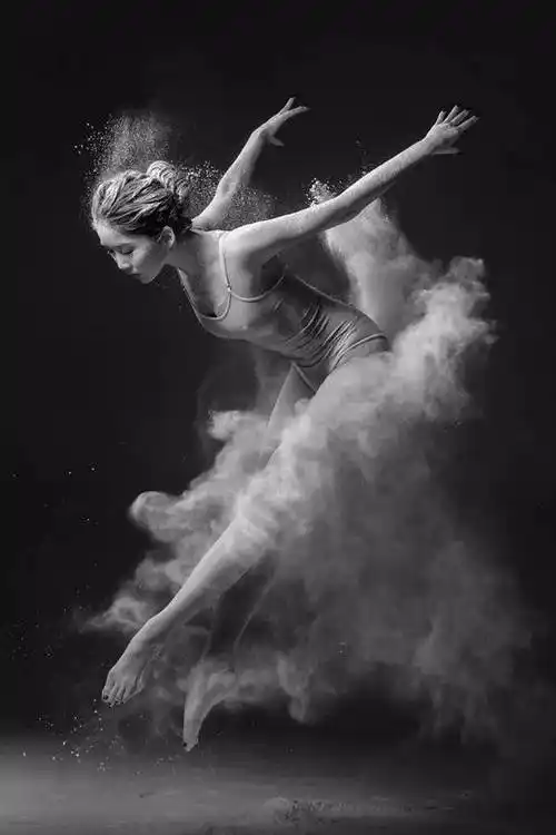 俄罗斯摄影师雅科夫列夫镜头下的女人体震撼