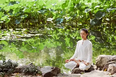 瑜伽服女性禅意瑜伽背景