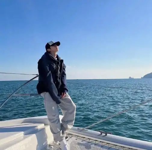 男生头像超话一期蓝色意境系列·男头95  #男头##无水印头像