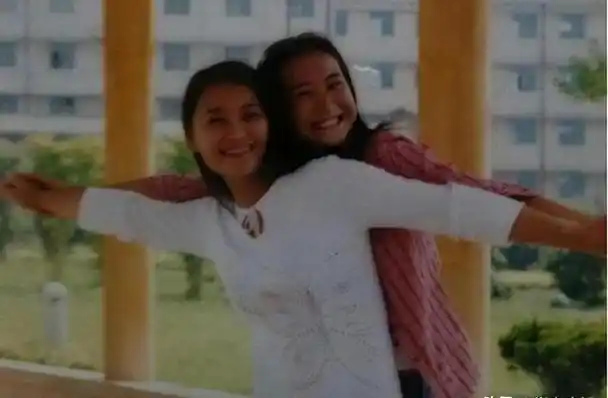 贾玲近照曝光!消失一年,暴瘦100斤,整个人脱胎换骨,颜值惊艳