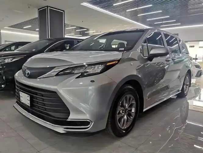 2021款丰田塞纳2.5混动 城市mpv用车领跑车型_汽车江湖