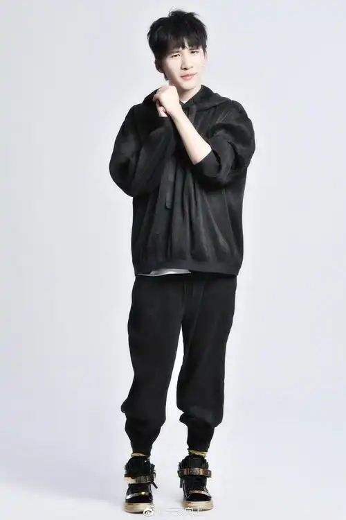 20180906@天天向上 更博 大张伟同学的官宣图太好看啦!