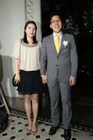 有一种"整容"叫郭晶晶结婚,老公霍启刚变化不大,她却像变个人(图27)