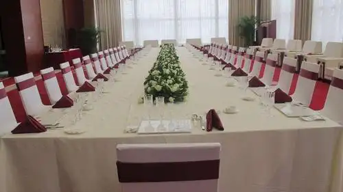 简约时尚会议场地布置效果图