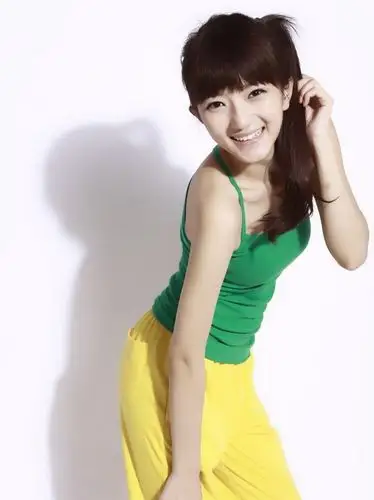 青春活力性感美女白卉子图片 白卉子清纯甜美风格写真