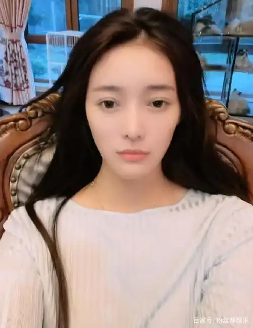 存款没有一个亿,芮甜甜展示满墙奢侈品包,透露大哥刷的钱都要返