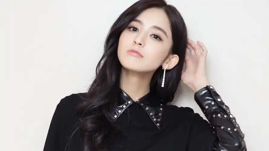 美女明星古力娜扎写真高清桌面壁纸下载