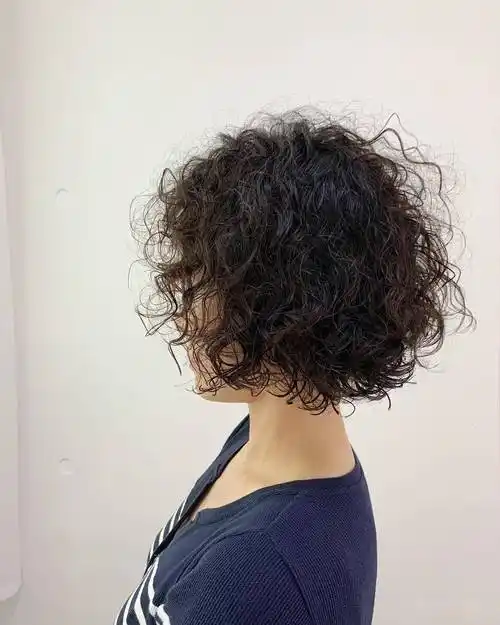 最值得尝试的女发,利落时尚很蓬松,你喜欢吗_发型_女性_短发