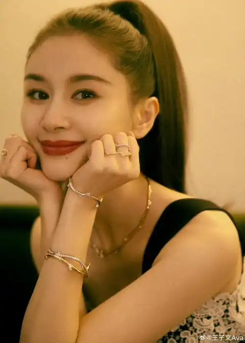 王子文祝杨紫生日快乐欢乐颂几个姐妹的感情都好好啊