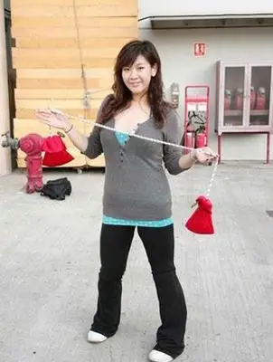 组图:郑欣宜泳装照曝光 减肥7年见成效