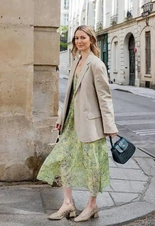 原创西装裙子才是2021年春天最优雅的搭配温柔好看又高级