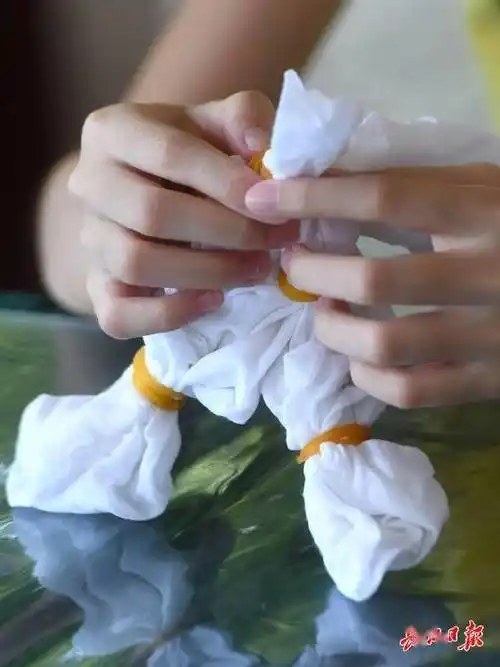 邂逅扎染看如何布里生花过影