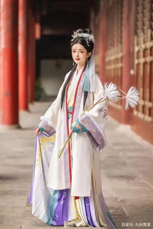 宋朝人审美到底有多绝,看看这些宋制汉服,风格端庄又优雅