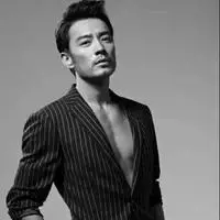 2020最个性微信头像中年男人头像【点击鼠标右键下载】