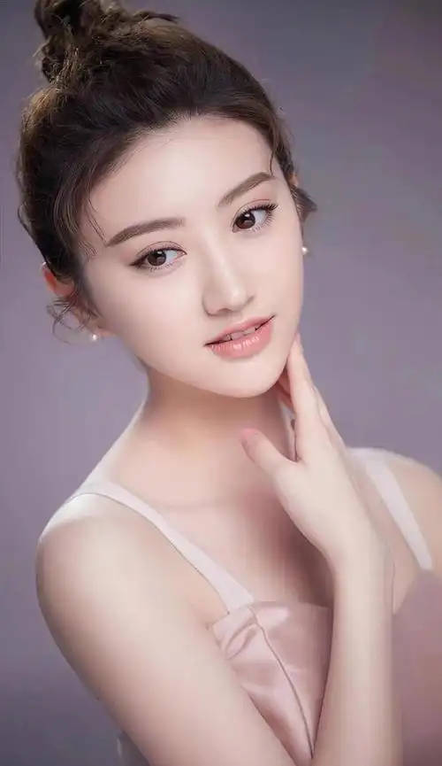 什么样的女人才是既聪明又漂亮的女人?