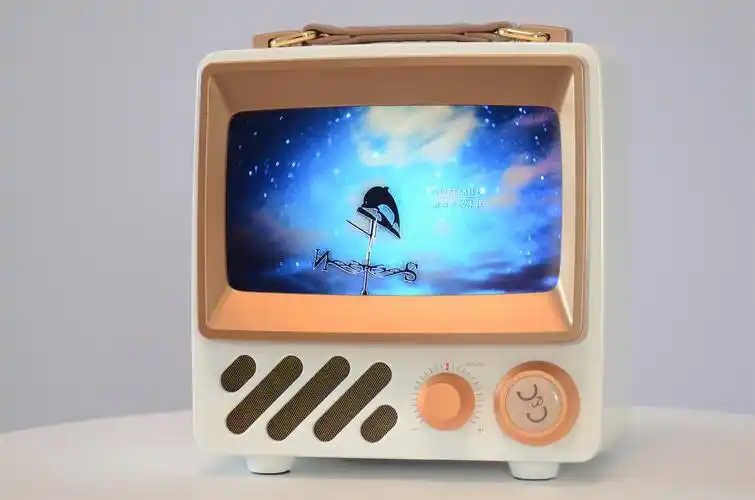 7英寸屏幕搭载华为海思cpu长虹复古迷你小电视评测