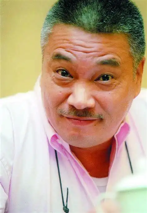 吴孟达年轻最帅的照片