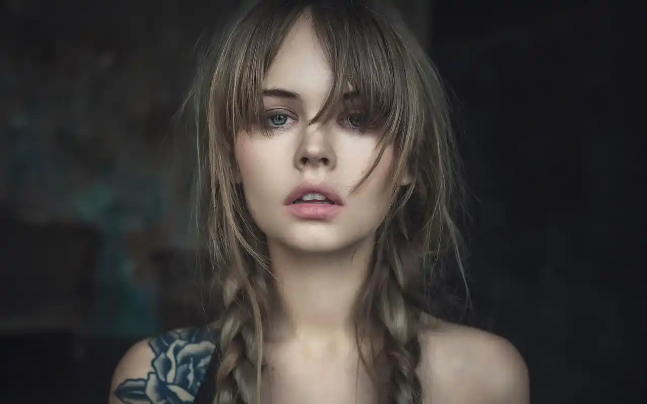 创意纹身美女高清桌面壁纸图片