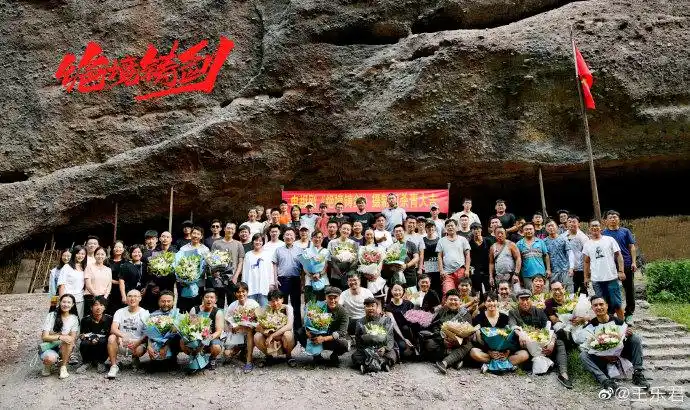 电视剧绝境铸剑#坚守信仰,冲出绝境.