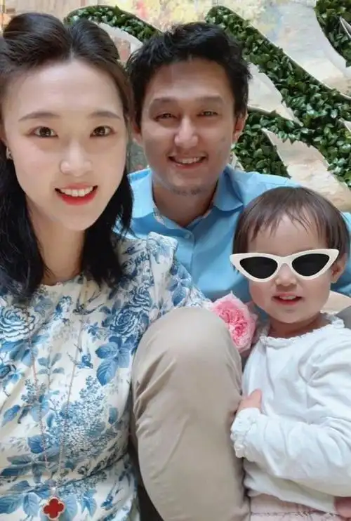 回顾排球女神惠若琪:27岁开启第二段人生,婚后变得更像小女人